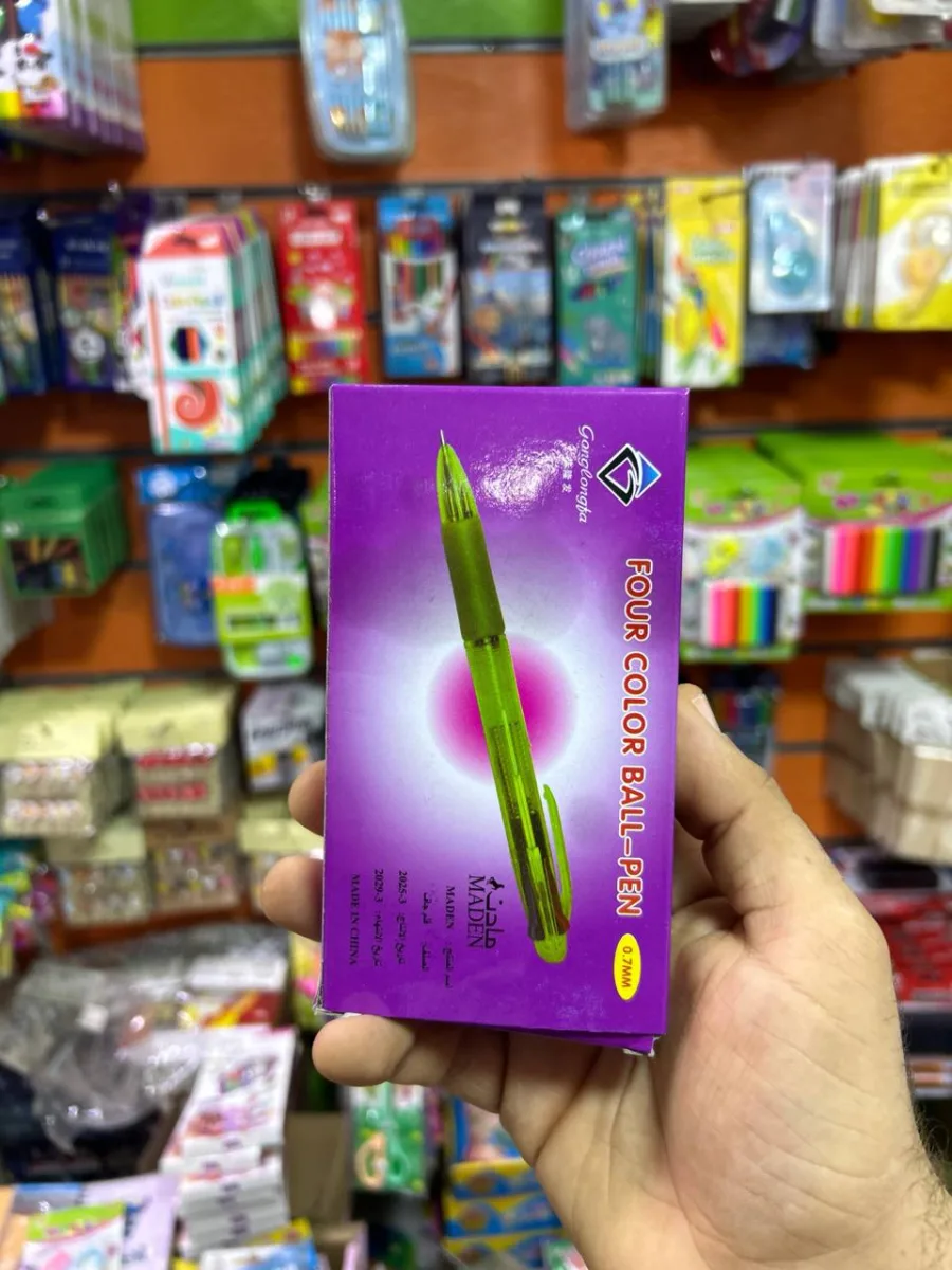 صورة علبة قلم جاف ٤ لون